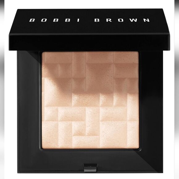 Bobbi Brown Quartz Glow Highlighter (Champagne) - Picture 3 of 17